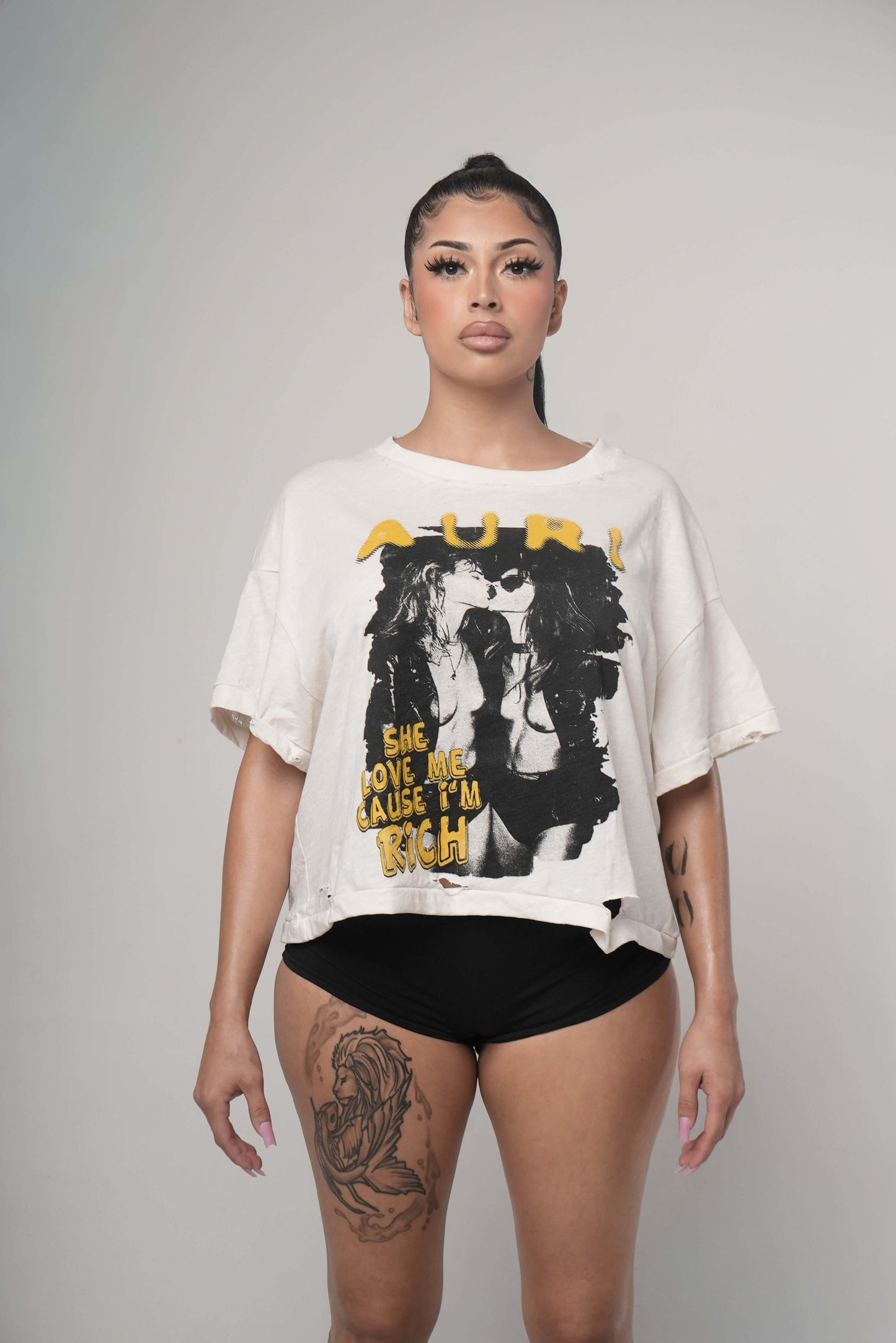 AURI "RICH" TEE